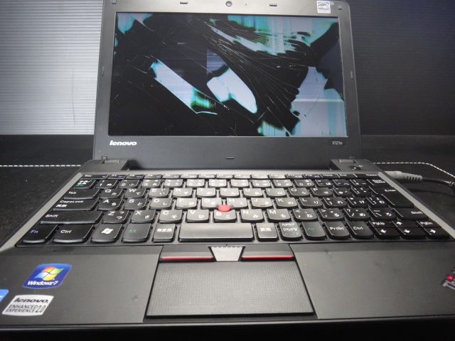 ThinkPad X121e