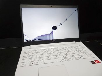 Thinkpad T14 Gen3 画面が暗い 液晶パネル交換修理