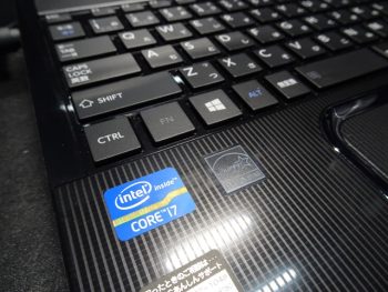 dynabook T552/58G 液晶パネル交換修理