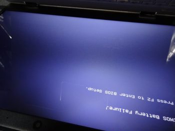 NEC PC-HM350PAW-8 電源が入らない ネコがケーブルを噛んだ？